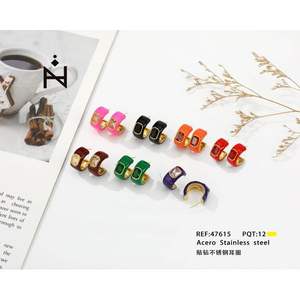 Orecchini in acciaio inossidabile Acero con strass, orecchini pendenti alla moda per donna, set di 12 paia di orecchini a lobo colorati. - Product Image 3