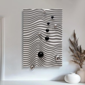 Arte de Pared Metálico Hecho a Mano con Diseño de Ondas y Detalles Esféricos - Decoración Moderna para el Hogar - Product Image 1