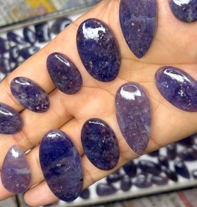 Cabochon d'Iolite Naturelle Scintillante et Pierre de Soleil, Gemme en Vrac de Haute Qualité pour la Fabrication de Bijoux, Pierre Précieuse Naturelle Éclatante, Approvisionnement en Gros - Product Image 2