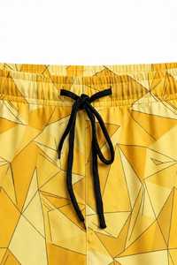 Shorts de Baño para Hombre con Estampado Geométrico Amarillo, Secado Rápido y Cordón Ajustable - Product Image 5