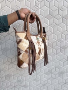 Bolso tote de cuero vacuno con flecos, estilo gitano bohemio, hecho a mano, de cuero auténtico, estilo western, elegante, para mujer, multiusos. - Product Image 3