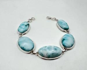 Pulsera de Larimar en Plata de Ley 925, Hecha a Mano con Piedras Preciosas, Cierre de Langosta, Elegante Regalo de Joyería para Mujer - Product Image 1