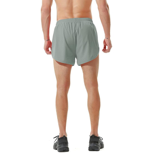 Shorts de sport pour hommes, couleur unie, taille mi-haute, élastique, séchage rapide, en polyester tricoté - Product Image 1