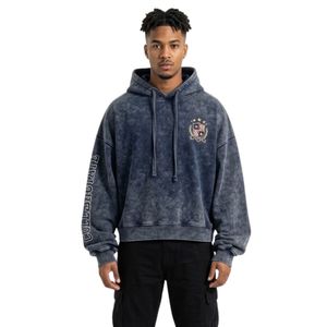 Sweat à capuche zippé personnalisé avec motif lettres universitaires, rouge rouille, délavé à l'acide, en molleton de coton, style rétro universitaire streetwear, finition délavée - Product Image 4