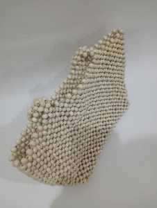 กระเป๋าสะพายไหล่ประดับลูกปัดสวยงาม ผลิตด้วยมืออย่างประณีต ผสานงานฝีมือดั้งเดิมเข้ากับเทรนด์แฟชั่นสมัยใหม่ ทำให้ทุกคอลเลกชันโดดเด่น - Product Image 6