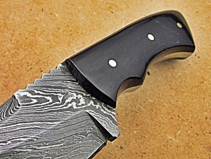 Couteau à désosser droit en acier Damas fait main Edge Master Manufacture, manche en corne, personnalisable OEM/ODM, qualité industrielle - Product Image 2