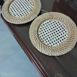 Assiette de présentation rustique en rotin tressé à la main 33 pouces, naturelle, fabricant vietnamien, vente en gros, export - Product Image 1