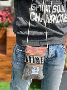 Pochette à bandoulière en chanvre de l'Himalaya multi-poches faite à la main petit sac à bandoulière écologique Style Boho voyage cou portefeuille inde - Product Image 2