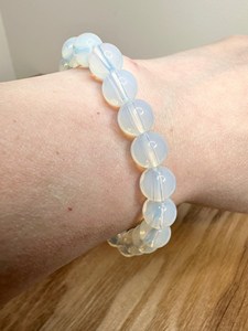 Bracelet en opalite perlé, forme sphérique polie, bijoux en cristal écologiques - Product Image 3