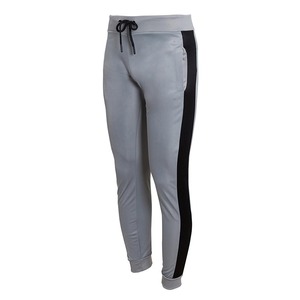 Conjunto Deportivo Personalizado con Logotipo para Hombre, con Tela Elástica para Máxima Comodidad y Movilidad - Product Image 2