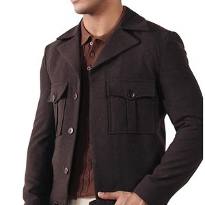 Chaqueta de Campo para Hombre en Color Marrón Borgoña Oscuro, con Múltiples Bolsillos, Cierre de Botones, Estilo Casual y Moderno para Uso Diario y Streetwear - Product Image 1