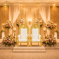 Chaises de mariage de luxe dorées, chaises royales à dossier haut pour la mariée et le marié, pour la scène de mariage, les banquets d'hôtel, les événements