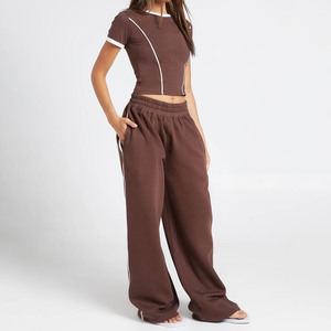 Ensemble 2 pièces marron sur mesure pour femme : Crop top à manches courtes et pantalon large décontracté, coupe ample, idéal printemps-été, vêtements de sport - Product Image 3