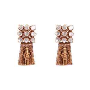 Boucles d'oreilles ovales en pierre verte, finition dorée, bijoux festifs indiens pour femmes, thème religieux Ganesh, argent sterling 925 - Product Image 1