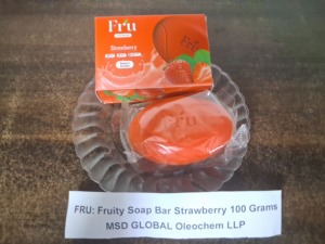 Jabón en Barra Frutal de Fresa 100g Enriquecido con Vitamina C Hidratante para Todo Tipo de Piel - Product Image 3