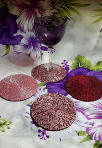 Sous-verre de Noël en perles de rocaille fait main, design personnalisable, style bohème de haute qualité pour thé et café - Product Image 4