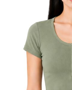 เสื้อครอปแขนสั้นทรงเข้ารูปสำหรับผู้หญิง สีเขียวเซจ ผ้าริบเนื้อนุ่ม ผสมคอตตอนและสแปนเด็กซ์ ยืดหยุ่นได้ สไตล์ลำลอง เหมาะสำหรับฤดูร้อน มีกระดุม - Product Image 3