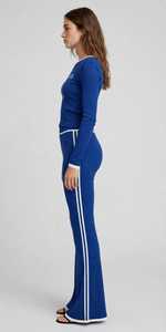 <b>Women's</b> Blue Ribbed Knit Long Sleeve Top And Flared Pants Set With <b>White</b> Contrast Trim - Product Image 4