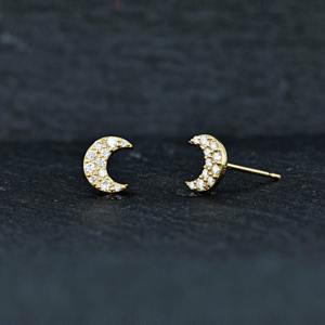 Pendiente de Diamante Luna Solitario con Engaste Pavé en Oro de 14K, Diamante Cultivado en Laboratorio, Pendiente Celestial para Mujer, Joyería de Regalo Única - Product Image 1