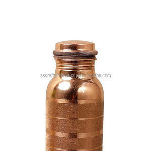 Botella de agua hecha a mano de cobre con diseño antiguo con artesanía tradicional india Calidad premium a precio asequible - Product Image 3