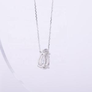 จี้เพชรทรงลูกแพร์เพาะเลี้ยงในห้องปฏิบัติการ ได้รับการรับรองจาก IGI ตัวเรือนทอง 14K โรสโกลด์ ไวท์โกลด์ หรือเงิน สี D-E-F ความใส VVS-VS พร้อมสายสร้อย - Product Image 1