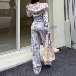 Conjunto Deportivo con Capucha y Estampado Acid Wash para Mujer, con Logotipo Personalizado, 100% Algodón, Suministro de Fábrica - Product Image 2