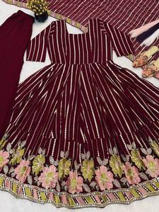 Robe maxi kaftan brodée grande taille, manches trois quarts, longueur au sol, style vintage, pour soirée - Product Image 5