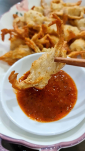 Vente en gros Vietnam : Snack de fruits de mer croustillant, épicé et sucré, aux petits crabes, 100g, en pot de vente au détail pour supermarchés, restaurants, bars et marques privées - Product Image 3