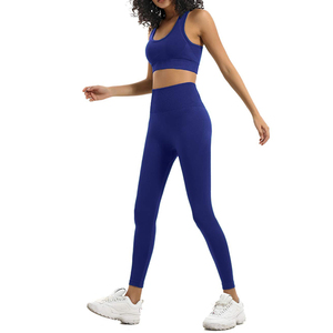 Ensemble de yoga uni pour femme avec logo frontal, 2 pièces, séchage rapide, respirant, tenue de sport pour la gym, l'entraînement et le fitness, prix abordable - Product Image 5