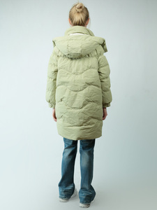 เสื้อแจ็คเก็ตดาวน์ผู้หญิงแบบยาวปานกลาง พร้อมฮู้ดถอดได้ กระเป๋าลึก แขนยาว คุณภาพพรีเมียมจากผู้ผลิต - Product Image 3