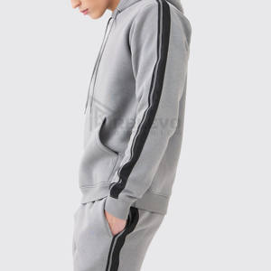 Conjunto de Sudadera con Capucha y Pantalones Cortos para Hombre, Transpirable, de Alta Calidad, con Estampado, Nuevo en Stock, Hecho en Pakistán, Poliéster/Algodón, Talla Grande para Verano - Product Image 6