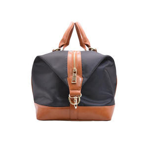 Sacs de voyage week-end pour hommes en cuir PU marron et noir haut de gamme, grands sacs de sport en cuir végétalien pour hommes - Product Image 3