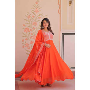 Vestido de gala con lentejuelas y cuentas bordadas de Star Georgette con dupatta - Product Image 5