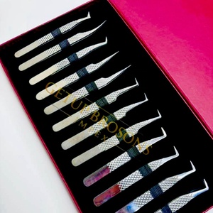 Pince à épiler pour cils GETUP BROSONS IMPEX de haute qualité, en acier inoxydable, couleur argent, pointe lisse, poignée diamantée, antimagnétique - Product Image 4