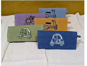 Étui à lunettes de soleil artisanal |   Protection élégante et unique pour les lunettes |   Tissu de qualité supérieure |   Broderie à la main |   STUDIO N |   Cadeau Parfait - Product Image 5