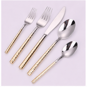 Juego de Cubiertos de Acero Inoxidable con Mango Martillado, Elegante Juego de Cubiertos Bicolor en Dorado y Plateado para Bodas, Hoteles y Restaurantes - Product Image 1