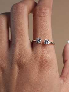 Anillo de Diamantes Cultivados en Laboratorio de 0.60 CT con 2 Piedras en Oro de 18K para Mujer |   Toi Et Moi |   Joyería nupcial moderna con certificación IGI - Product Image 3