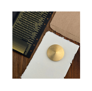 Artículo Promocional: Pisapapeles Redondo de Latón, Diseño Clásico, el Mejor Regalo para un Amigo, para la Biblioteca, el Hogar, la Sala de Estar o el Escritorio, a un Precio Increíble - Product Image 2