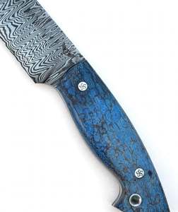 Cuchillo utilitario de hoja fija de acero de Damasco hecho a mano con mango de madera azul personalizado, herramienta EDC - Product Image 4