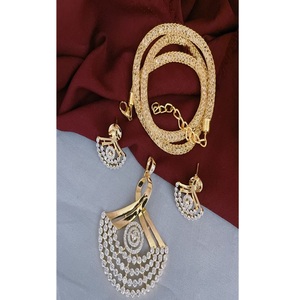 Elegante Juego de Collar y Pendientes de Latón con Baño de Oro y Circonitas de Primera Calidad, Ideal para Bodas, para Mujeres, Estilo Hindú - Product Image 2