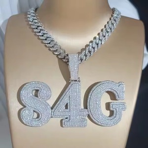 Pendentif en or plaqué or blanc de qualité supérieure avec diamants, bijoux de charme hip-hop avec finition argentée pour hommes et femmes - Product Image 3