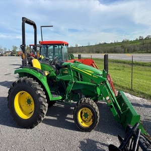 รถแทรกเตอร์อเนกประสงค์ John Deere รุ่น 4044M กำลัง 75 แรงม้า พร้อมเครื่องยนต์และระบบปั๊มที่แข็งแกร่ง ออกแบบมาเพื่อการใช้งานหนักในพื้นที่ที่มีสภาพขรุขระ และให้ประสิทธิภาพการทำงานที่เชื่อถือได้ในทุกวัน - Product Image 2