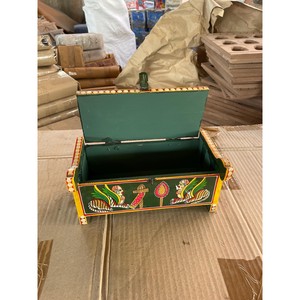 Caja de Joyería de Madera Pintada a Mano con Arte Miniatura Tradicional Indio |   Venta al por mayor - Product Image 1
