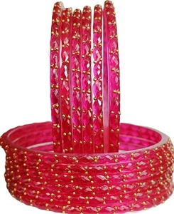 Bracelets en verre goutte de pluie élégants de qualité supérieure avec surface brillante, ensemble de bijoux traditionnels élégants pour femmes et filles, en vente - Product Image 2