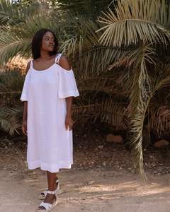 ชุดเดรสลำลองฤดูร้อนแบบเรียบง่าย สีพื้น ซักได้ เป็นมิตรกับสิ่งแวดล้อม ทรงเอ สายเดี่ยวแบบสปาเก็ตตี้ คอแบบผูก สำหรับผู้หญิง สีดำ - Product Image 3