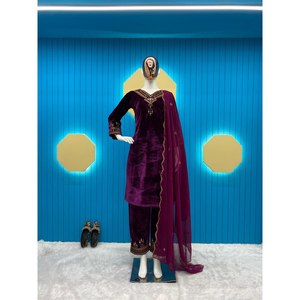 BRODERIE DE SÉQUENCE DE VELOURS À LA MODE AVEC LE VÉRITABLE PANTALON DE TRAVAIL DE MIROIR AVEC LE VIN DUPATTA - Product Image 1