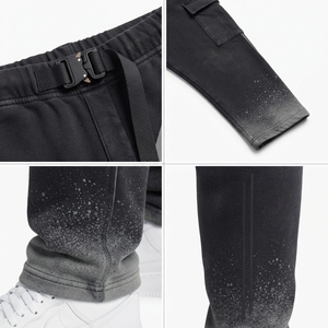 Pantalon cargo streetwear homme en molleton brossé de coton biologique 480 GSM, entrejambe tombant, teinture surdimensionnée noire, taille élastique, qualité premium - Product Image 4