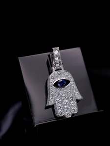 Colgante de Mano de Hamsa de Lujo con Moissanita VVS, Plata 925, Piedra Verde Azulada con Efecto Hielo, Diseño 3D Personalizado, Estilo Hip Hop, Certificado IGI, Joyería Unisex - Product Image 3