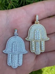 Colgante de Mano de Hamsa Chapado en Oro de Plata Esterlina 925 Totalmente Engastado con Moissanita, Joyería de Lujo Unisex Estilo Hip Hop, Collar de Moda - Product Image 3