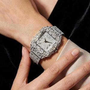 Proveedor indio de relojes de diamantes de moissanita estilo japonés, elegantes relojes unisex para hombres y mujeres a un precio competitivo. - Product Image 6